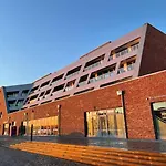 Dock 07 - Modernes 4 Sterne-ferienapartment Direkt Am Hafen Wißmar