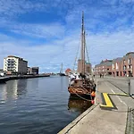 Dock 07 - Modernes 4 Sterne-ferienapartment Direkt Am Hafen Apartment *