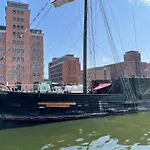 Dock 07 - Modernes 4 Sterne-ferienapartment Direkt Am Hafen Apartment Wißmar