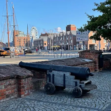 아파트 Dock 07 - Modernes 4 Sterne-ferienapartment Direkt Am Hafen *