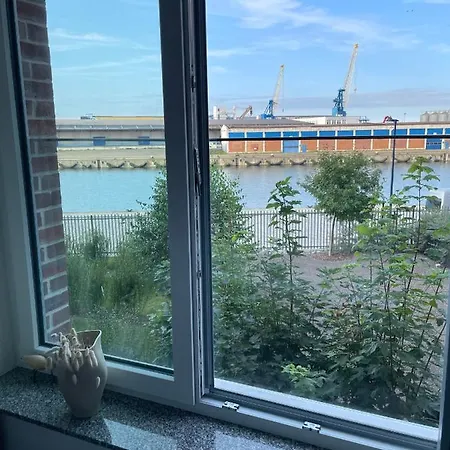 Dock 07 - Modernes 4 Sterne-ferienapartment Direkt Am Hafen