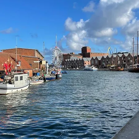 Dock 07 - Modernes 4 Sterne-ferienapartment Direkt Am Hafen *