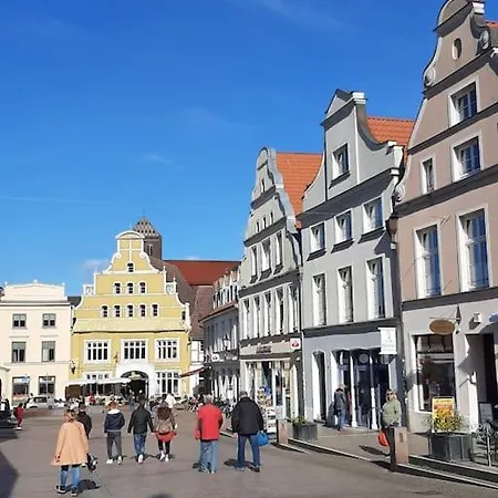 Dock 07 - Modernes 4 Sterne-ferienapartment Direkt Am Hafen 公寓 *