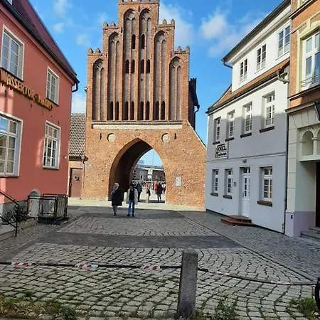 Dock 07 - Modernes 4 Sterne-ferienapartment Direkt Am Hafen * Wißmar