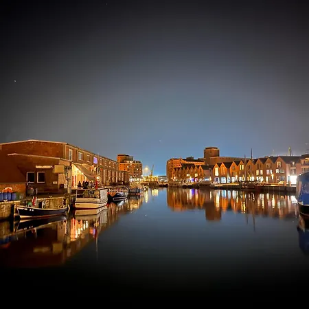 Dock 07 - Modernes 4 Sterne-ferienapartment Direkt Am Hafen 公寓 Wißmar